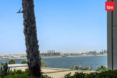 Apartmen di Dubai, UAE 2 bilik tidur, 183.9 meter persegi № 635837 - foto 1