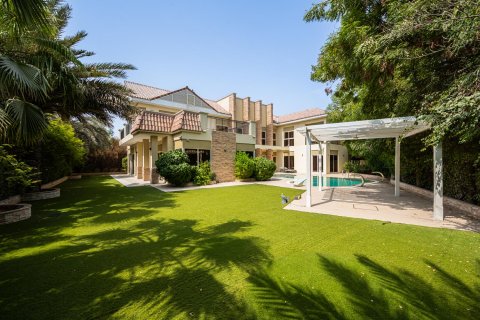 Müüa villa asukohaga Jumeirah Golf Estates, Dubai, AÜE: 5 magamistoaga, 749.27 m² Nr 764194 - pilt 2