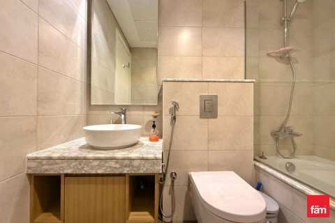 Apartament në Business Bay, Dubai, Emiratet e Bashkuara Arabe 2 dhoma gjumi, 75.5 m2. № 710825 - Foto 11