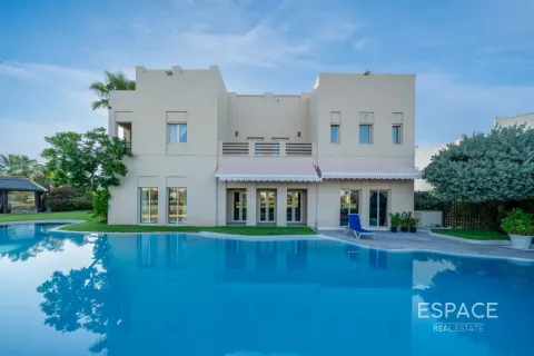 Vila u Meadows, Dubai, UAE 6 spavaćih soba, 596 m2 Br. 737861 - fotografija 2