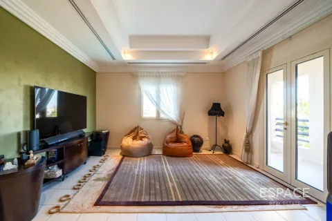 Vila u Meadows, Dubai, UAE 6 spavaćih soba, 596 m2 Br. 737861 - fotografija 16