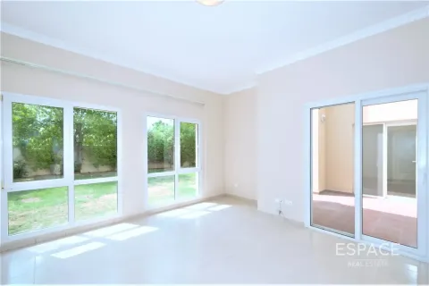Vila u Meadows, Dubai, UAE 4 spavaćih soba, 332 m2 Br. 737863 - fotografija 8