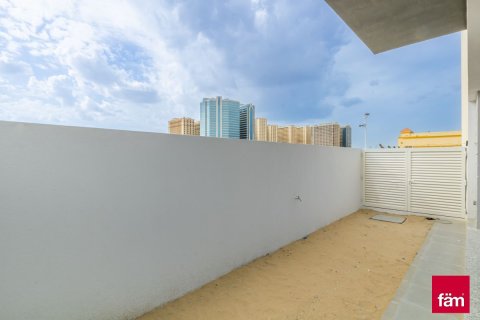 Maison de ville à louer à Dubai Sports City, Dubai, EAU 4 chambres, 173.6 m2 № 764003 - photo 12