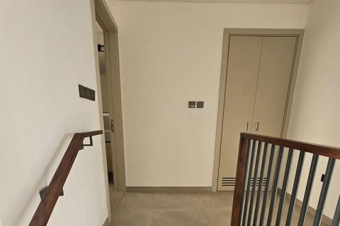 Villa in Jumeirah Village Triangle, Dubai, UAE 3 bedrooms, 173.99988676 sq.m. № 650957 - photo 1