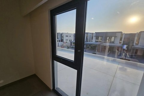 Villa in Jumeirah Village Triangle, Dubai, UAE 3 bedrooms, 173.99988676 sq.m. № 650957 - photo 17