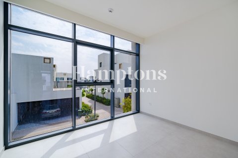 Városi lakóépület itt: Arabian Ranches 3, Dubai, EAE, 4 hálószoba, 185.24858200 m², azonosító: 650954 - fénykép 24