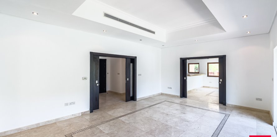 Huvila Al Furjan, Dubai, Arabiemiraatit 3 makuuhuonetta, 600 m2 № 630233