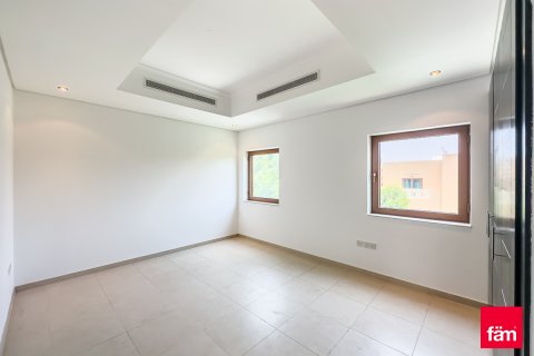 Huvila Al Furjan, Dubai, Arabiemiraatit 3 makuuhuonetta, 600 m2 № 630233 - kuva 22
