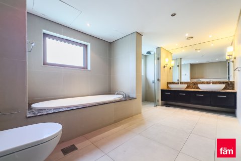 Huvila Al Furjan, Dubai, Arabiemiraatit 3 makuuhuonetta, 600 m2 № 630233 - kuva 14