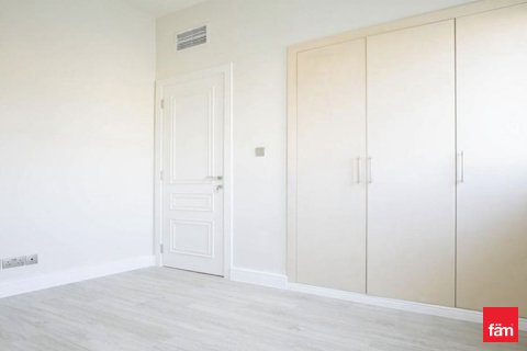 Вилла Дубай, БАӘ-да 3 жатын бөлмелер, 488.2 м² № 634738 - фото 5