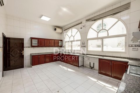 Villa til leie i Jumeirah, Dubai, Emiratene 5 soverom, 595 kvm Nr. 684272 - Foto 22