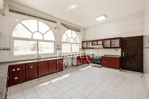 Villa til leie i Jumeirah, Dubai, Emiratene 5 soverom, 595 kvm Nr. 684272 - Foto 21