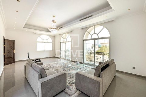 Villa til leie i Jumeirah, Dubai, Emiratene 5 soverom, 595 kvm Nr. 684272 - Foto 16