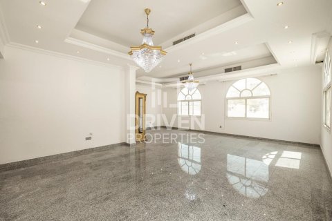 Villa til leie i Jumeirah, Dubai, Emiratene 5 soverom, 595 kvm Nr. 684272 - Foto 11