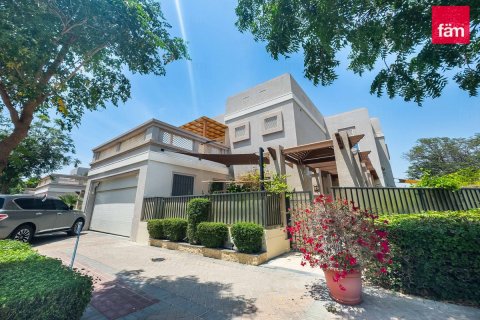 Üürile anda villa asukohaga Dubai, AÜE: 5 magamistoaga, 564.4 m² Nr 708170 - pilt 14