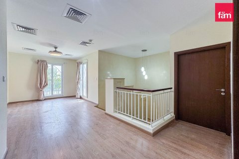 Üürile anda villa asukohaga Dubai, AÜE: 5 magamistoaga, 564.4 m² Nr 708170 - pilt 9
