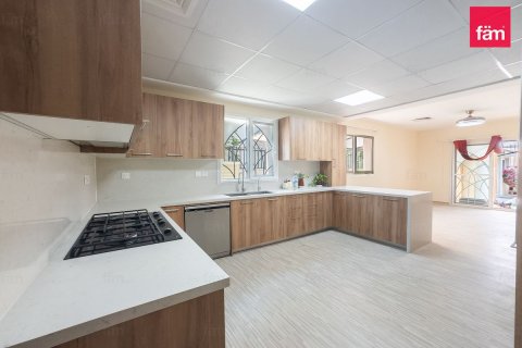 Üürile anda villa asukohaga Dubai, AÜE: 5 magamistoaga, 564.4 m² Nr 708170 - pilt 16