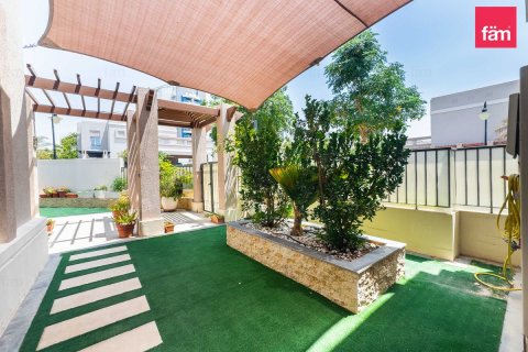Üürile anda villa asukohaga Dubai, AÜE: 5 magamistoaga, 564.4 m² Nr 708170 - pilt 10