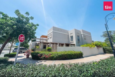 Üürile anda villa asukohaga Dubai, AÜE: 5 magamistoaga, 564.4 m² Nr 708170 - pilt 22