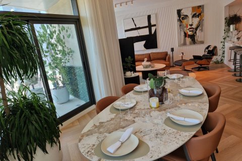 Downtown Dubai (Downtown Burj Dubai)、Dubai、UAE にあるマンション販売中 2ベッドルーム、225.6 m2、No638386 - 写真 1