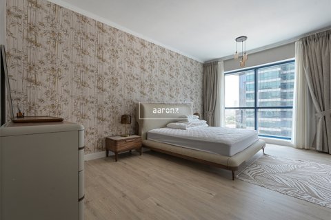 Apartment in Jumeirah Lake Towers, Dubai, UAE 1 bedroom, 92.1 sq.m. № 636691 - photo 5