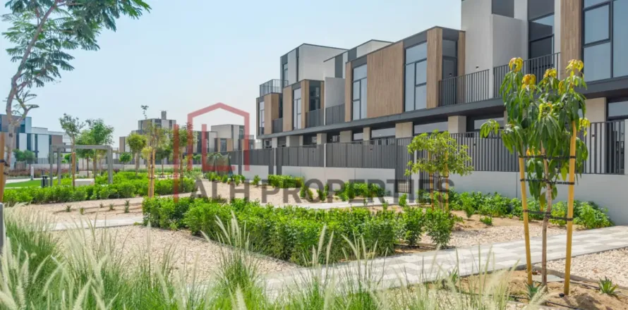 Mudon, Dubai, UAE의 타운하우스 침실 3개, 206제곱미터 번호 690336