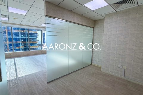 Business Bay, Dubai, UAE의 판매용 사무실 70제곱미터 번호 687687 - 사진 12