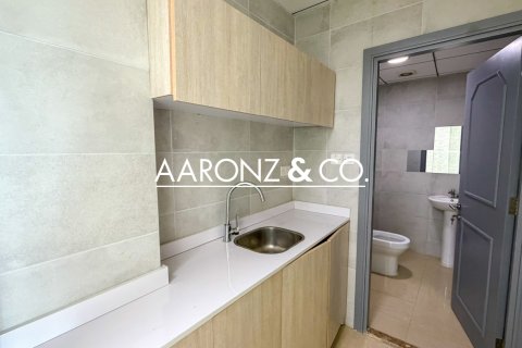 Business Bay, Dubai, UAE의 판매용 사무실 70제곱미터 번호 687687 - 사진 10