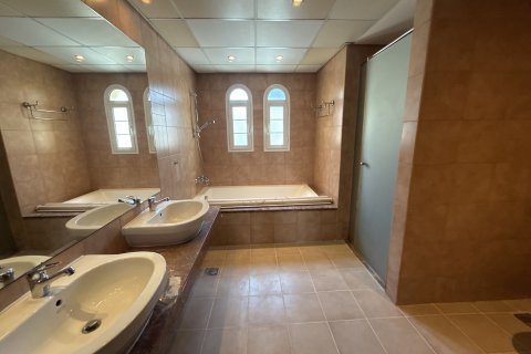 Shtëpi në qytet në Jumeirah Village Triangle, Dubai, Emiratet e Bashkuara Arabe 2 dhoma gjumi, 240 m2. № 696027 - Foto 12