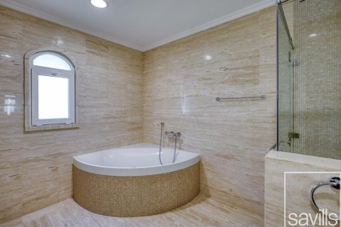 Vila di Jumeirah Golf Estates, Dubai, UAE 4 bilik tidur, 704.48 meter persegi № 747523 - foto 19