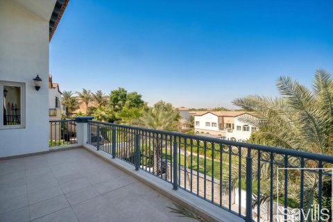 Vila di Jumeirah Golf Estates, Dubai, UAE 4 bilik tidur, 704.48 meter persegi № 747523 - foto 7