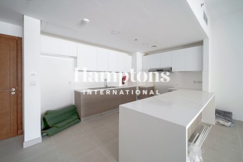 Apartmen di Jumeirah Golf Estates, Dubai, UAE 2 bilik tidur, 127.78993456 meter persegi № 707830 - foto 4