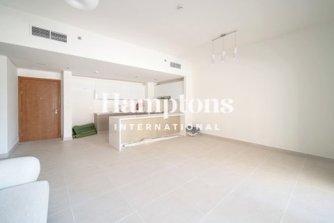 Apartmen di Jumeirah Golf Estates, Dubai, UAE 2 bilik tidur, 127.78993456 meter persegi № 707830 - foto 8