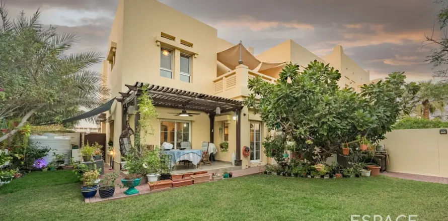 Vila u gradu The Lakes, Dubai, UAE 3 spavaće sobe, 270 m2 Br. 737995