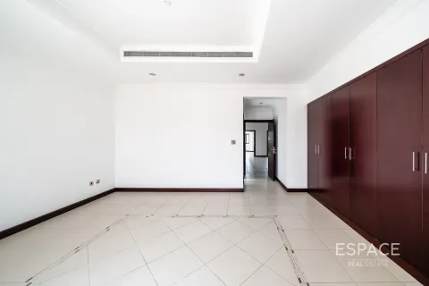 Villa zum Verkauf in Palm Jumeirah, Dubai, VAE 4 Schlafzimmer, 465 m2 Nr. 737994 - Foto 13