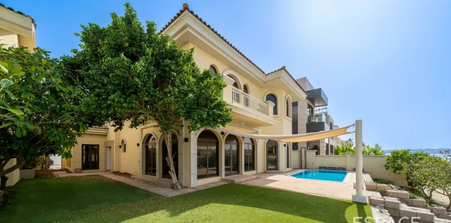 Villa in Palm Jumeirah, Dubai, VAE: 4 Schlafzimmer, 465 m2 Nr. 737994