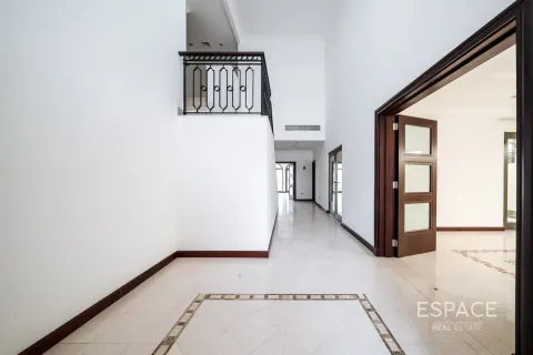 Villa zum Verkauf in Palm Jumeirah, Dubai, VAE 4 Schlafzimmer, 465 m2 Nr. 737994 - Foto 6