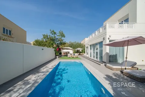 Müüa villa asukohaga Meadows, Dubai, AÜE: 4 magamistoaga, 390 m² Nr 738011 - pilt 19