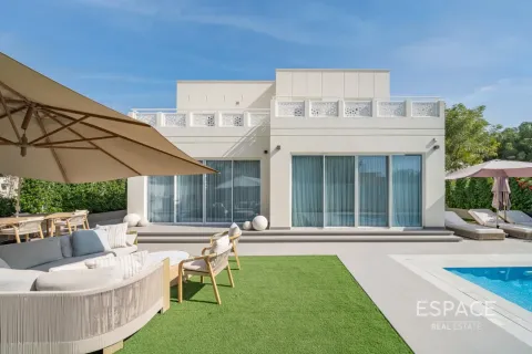 Müüa villa asukohaga Meadows, Dubai, AÜE: 4 magamistoaga, 390 m² Nr 738011 - pilt 20