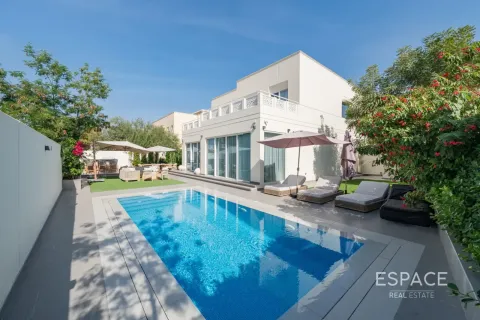 Villa i Meadows, Dubai, UAE 4 soveværelser, 390 kvm № 738011