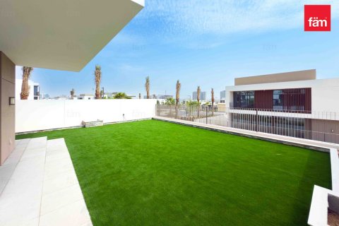 Villa te huur in Al Furjan, Dubai, VAE 4 slaapkamers, 366.6 vr.m., nr 638366 - foto 30