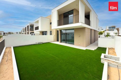 Villa te huur in Al Furjan, Dubai, VAE 4 slaapkamers, 366.6 vr.m., nr 638366 - foto 2