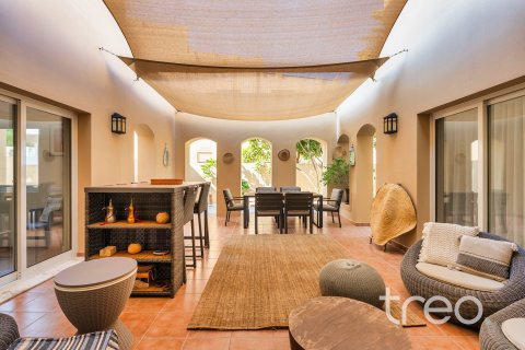 Villa till försäljning i Arabian Ranches, Dubai, UAE 5 sovrum, 671.69 kvm Nr. 733895 - fotografi 23