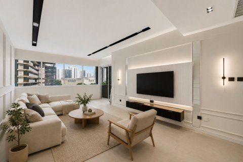 Apartment in Jumeirah Lake Towers, Dubai, UAE 1 bedroom, 89.84 sq.m. № 749743