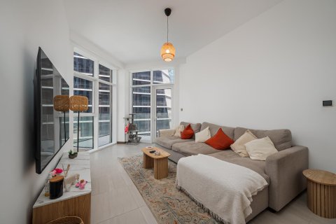 Business Bay, Dubai, BAE’de kiralık daire 2 yatak odası, 102.18 m&sup2; No 749745 - fotoğraf 2