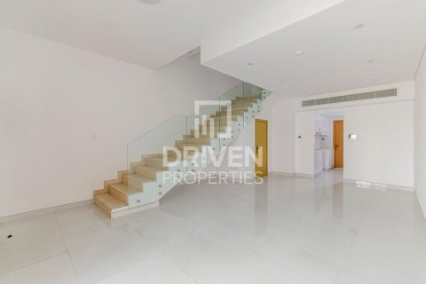 Willa na sprzedaż w Jumeirah Village Circle, Dubai, ZEA 4 sypialnie, 237 mkw., nr 654396 - zdjęcie 1