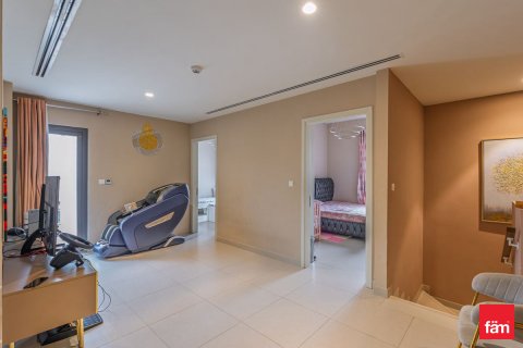 Villa in Dubai, UAE 4 bedrooms, 227.4 sq.m. № 633833 - photo 12