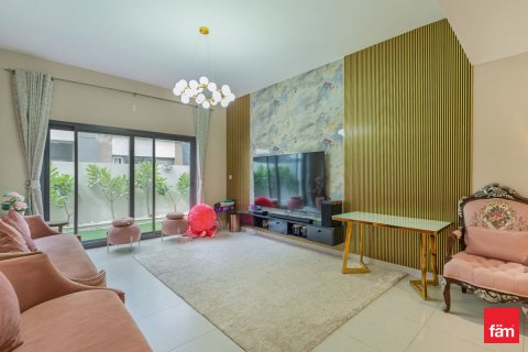Villa in Dubai, UAE 4 bedrooms, 227.4 sq.m. № 633833 - photo 6