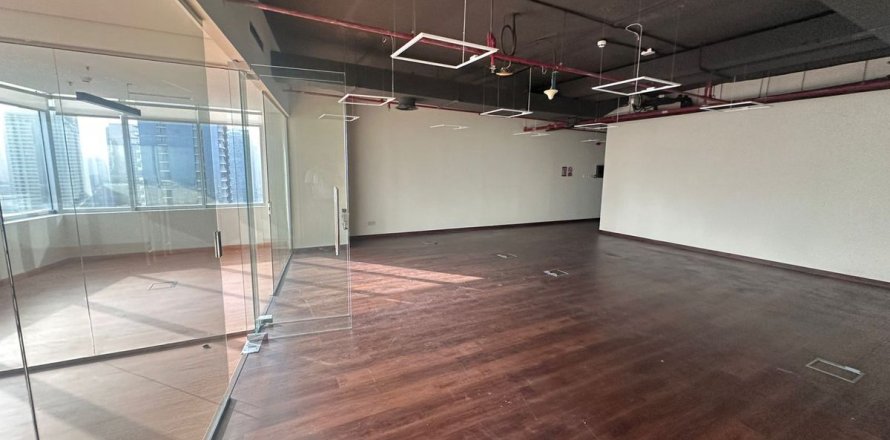 Dubai、UAEにあるオフィス 117.7 m2 No633829