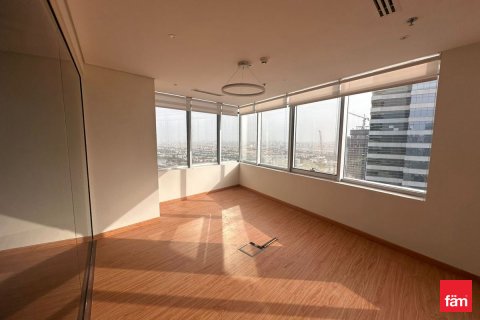 Zyrë në Dubai, Emiratet e Bashkuara Arabe 117.7 m2. № 633829 - Foto 2